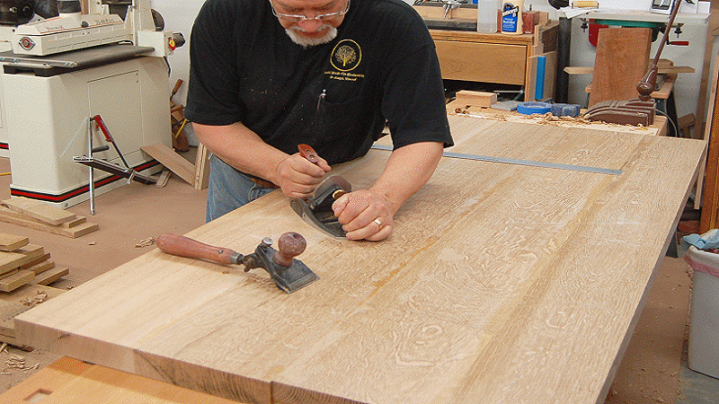 Quick Fixes for General Furniture Repairing and Replacing